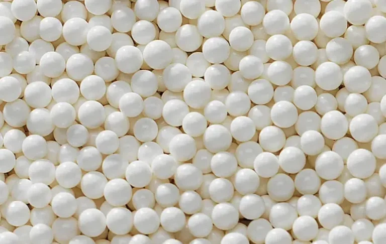 alt="Billes en zircone haute densité NCF Industrial pour broyage industriel et laboratoire, haute résistanCE